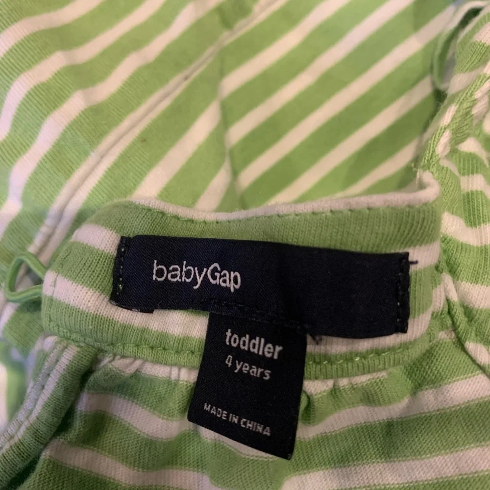 GAP ruffle sleeveless